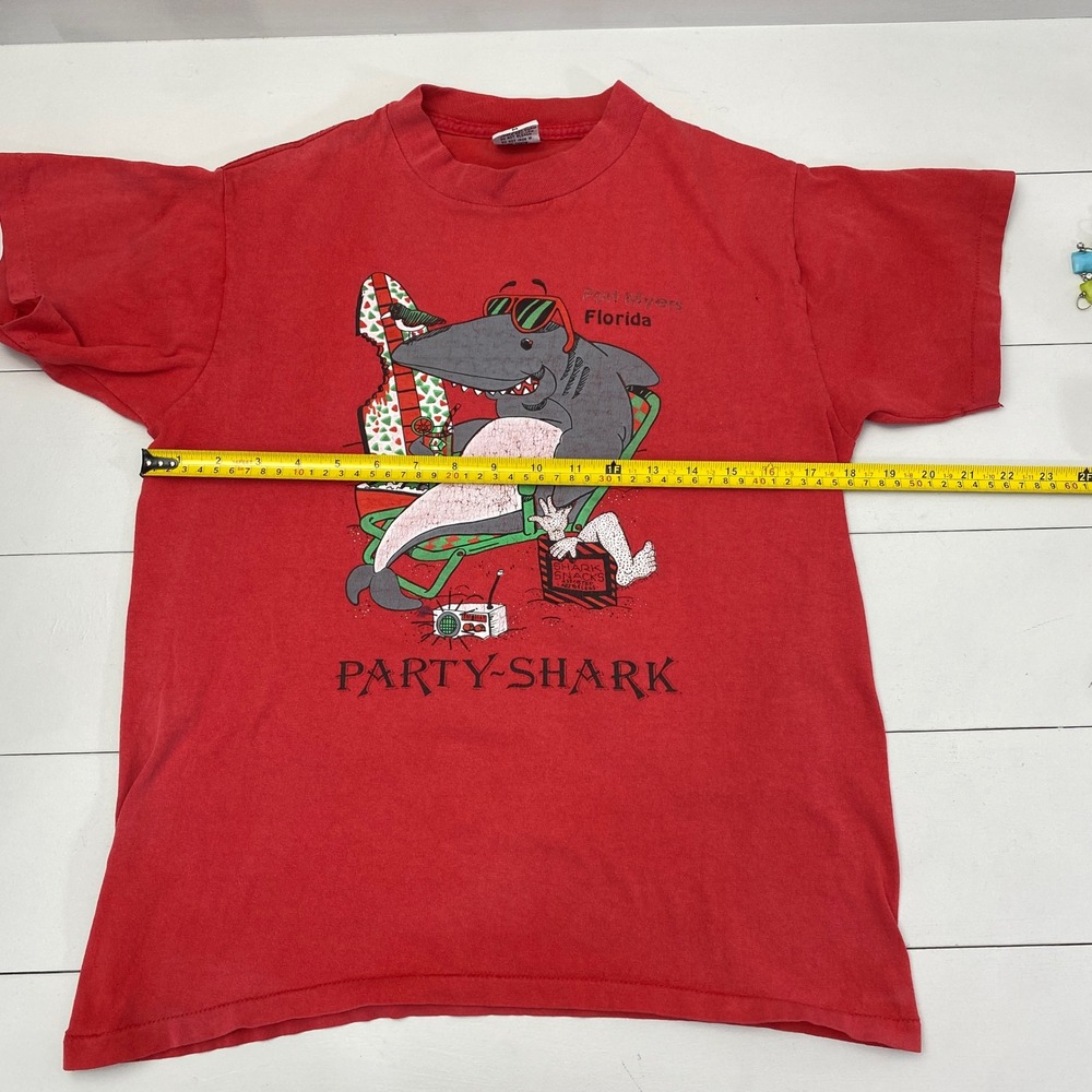 Vintage Santa Cruz Party Shark T-Shirt Kids M Fort Myers‎ Florida Skateboarding - Picture 9 of 13